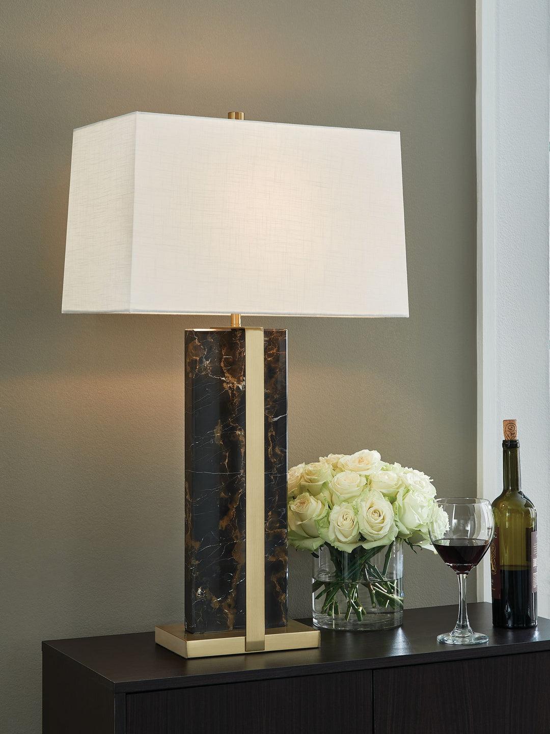 Neonish - Marble Table Lamp - Black / Gold Finish