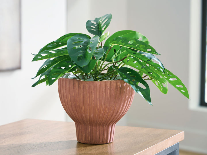 Orban - Vase - Sienna / White