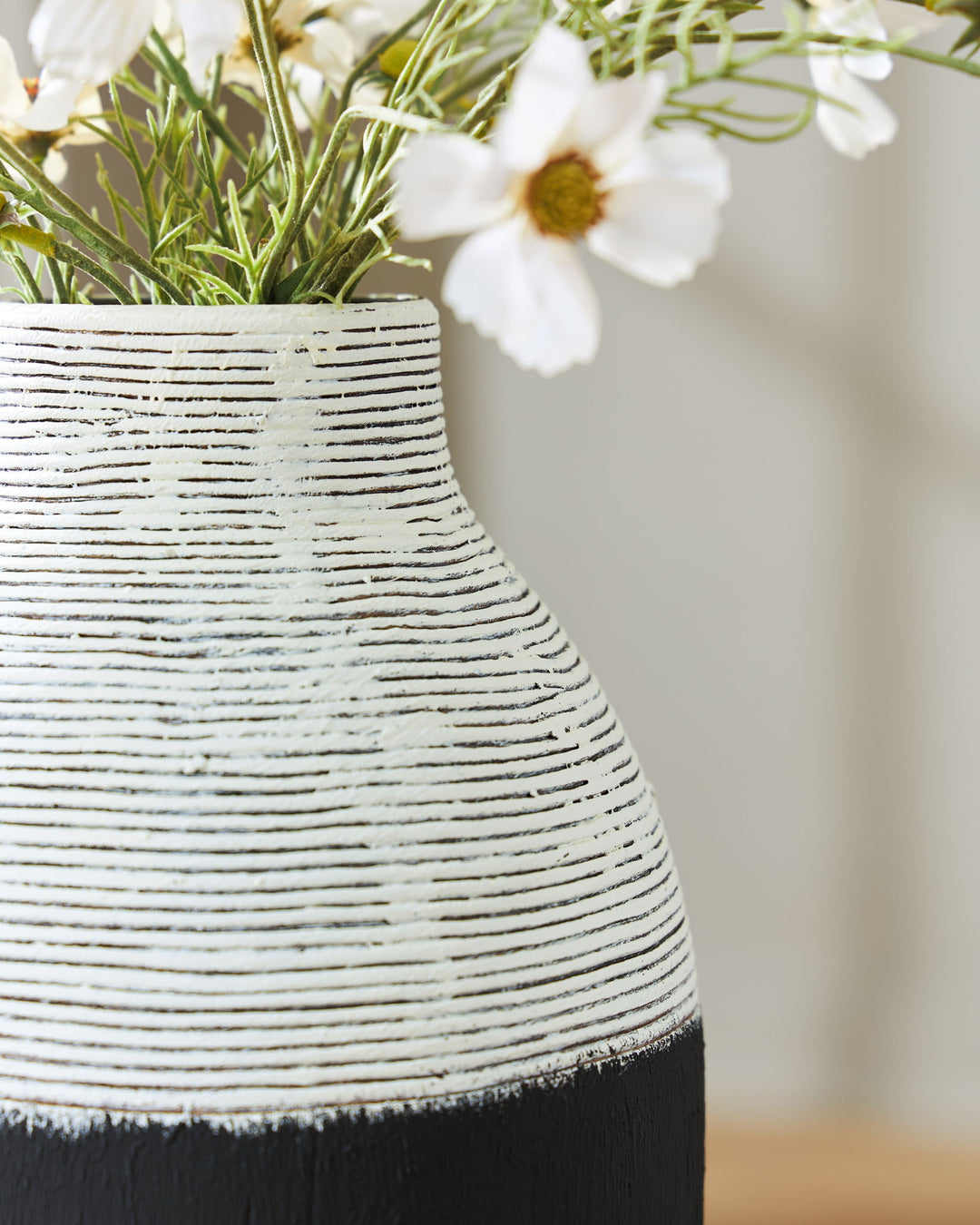 Girtha - Vase