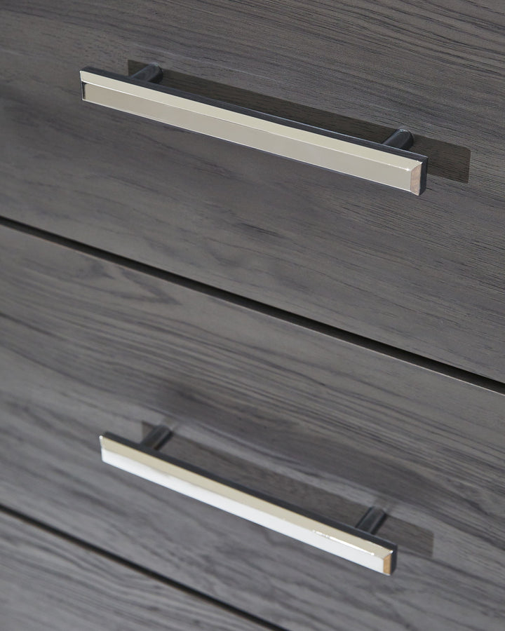 Lodanna - Five Drawer Chest - Gray